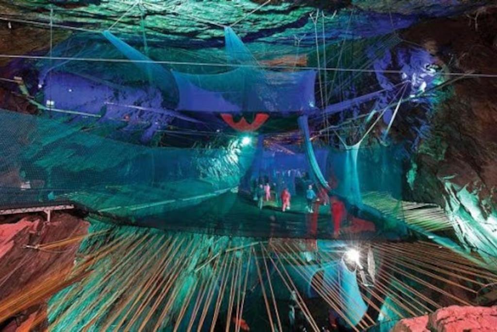 Zipworld Waterfalls Eryri Dogs Welcome 3 Bed Sleeps 5 بلايناو-فيستينيوج المظهر الخارجي الصورة